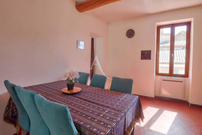 /international/fr/vinon-sur-verdon-provence-alpes-cote-d-azur-310108213468/
