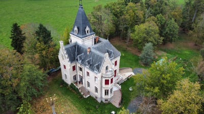 /international/fr/chenay-le-chatel-burgundy-310108953269/