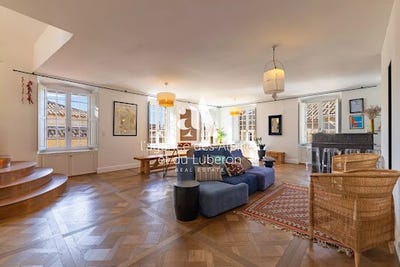 /international/fr/l-isle-sur-la-sorgue-provence-alpes-cote-d-azur-310103454045/