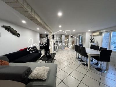 /international/fr/cavignac-aquitaine-310099629674/