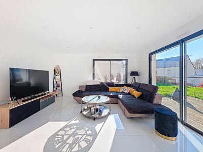 /international/fr/montreuil-juigne-pays-de-la-loire-310105893678/