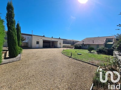 /international/fr/geay-charente-310099544360/