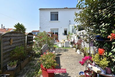 /international/fr/saint-gilles-croix-de-vie-pays-de-la-loire-310101469761/?lang=zh-tw