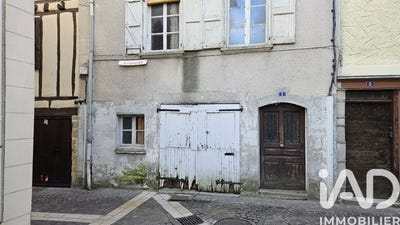 /international/fr/maurs-auvergne-310105771371/
