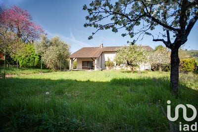 /international/fr/saint-marcellin-provence-alpes-cote-d-azur-310098899142/