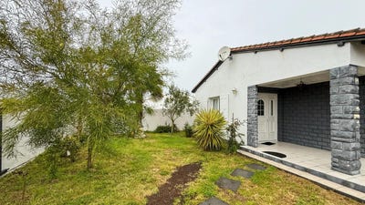 /international/fr/le-chateau-d-oleron-charente-310107972270/