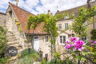/international/fr/houdan-ile-de-france-310103823954/