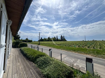 /international/fr/rochecorbon-centre-val-de-loire-310106165779/