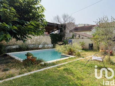 /international/fr/pertuis-provence-alpes-cote-d-azur-310100366353/
