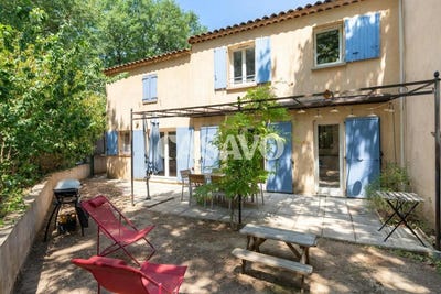 /international/fr/chateauneuf-le-rouge-provence-alpes-cote-d-azur-310119343071/