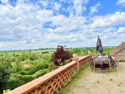 /international/fr/moulins-auvergne-310099788426/