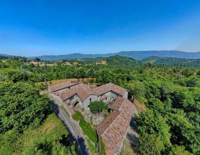 /international/fr/concoules-languedoc-roussillon-310103095039/