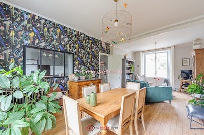 /international/fr/la-rochelle-franche-comte-310101278902/