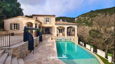 /international/fr/goudargues-languedoc-roussillon-310107070544/