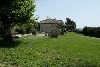 /international/fr/saint-julia-midi-pyrenees-310107792361/
