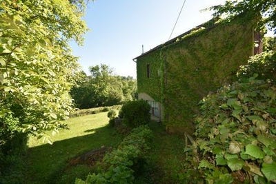 /international/fr/charlieu-rhone-310100377575/?lang=en