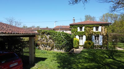 /international/fr/saint-hilaire-de-villefranche-charente-310104476477/