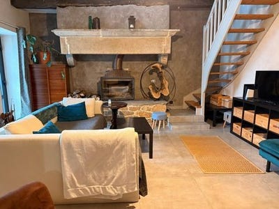 /international/fr/velleguindry-et-levrecey-franche-comte-310108928273/