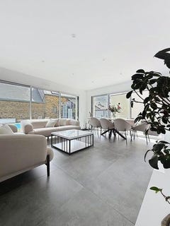 /international/fr/chateaubriant-pays-de-la-loire-310099760962/
