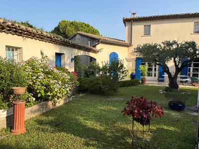 /international/fr/saint-saturnin-les-avignon-provence-alpes-cote-d-azur-310101514581/?lang=id