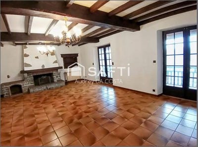 /international/fr/oloron-sainte-marie-aquitaine-310104897119/