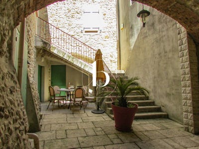 /international/fr/barjac-languedoc-roussillon-310108602955/?lang=es