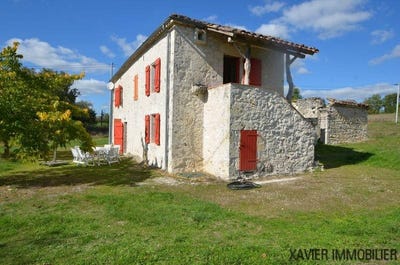 /international/fr/montcuq-en-quercy-blanc-midi-pyrenees-310103015996/