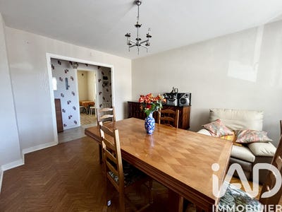 /international/fr/le-chambon-feugerolles-rhone-310108369861/