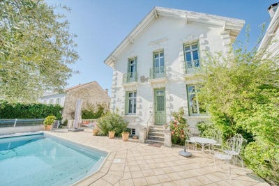 /international/fr/royan-charente-310107949504/