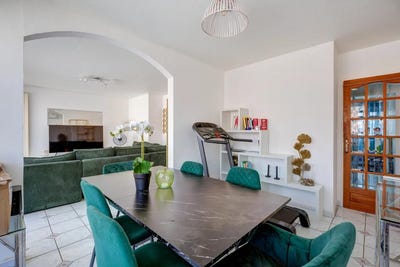 /international/fr/sainte-foy-les-lyon-rhone-310109019155/
