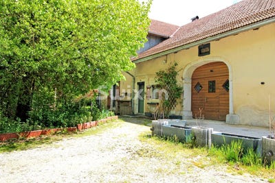 /international/fr/saint-laurent-en-grandvaux-franche-comte-310107239219/
