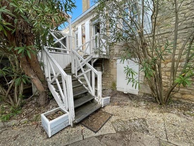 /international/fr/port-des-barques-charente-310105912900/