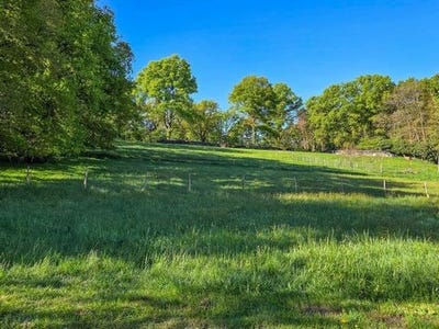 /international/fr/bauge-en-anjou-pays-de-la-loire-310101383568/
