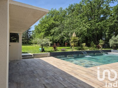 /international/fr/castelnau-d-estretefonds-midi-pyrenees-310106404830/