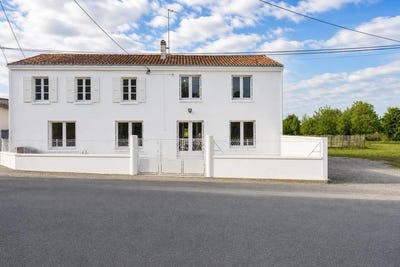 /international/fr/ecoyeux-charente-310108454490/