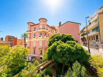 /international/fr/4-avenue-sadi-carnot-villefranche-sur-mer-provence-alpes-cote-d-azur-310109013096/