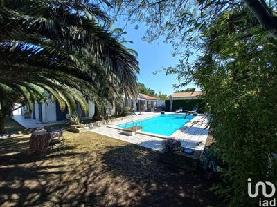 /international/fr/saint-pierre-d-oleron-charente-310100484512/?lang=zh-tw