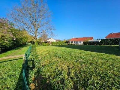 /international/fr/saint-pavace-pays-de-la-loire-310105821236/