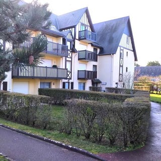 /international/fr/tourgeville-la-basse-normandie-310105824654/