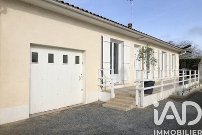 /international/fr/saint-aigulin-charente-310105229813/