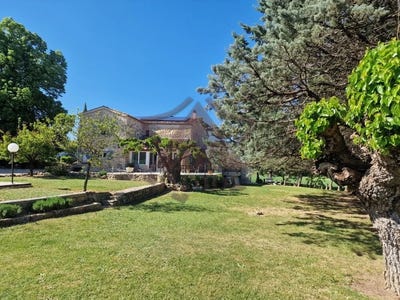 /international/fr/barjac-midi-pyrenees-310107680312/
