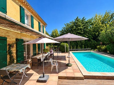 /international/fr/l-isle-sur-la-sorgue-provence-alpes-cote-d-azur-310110415004/