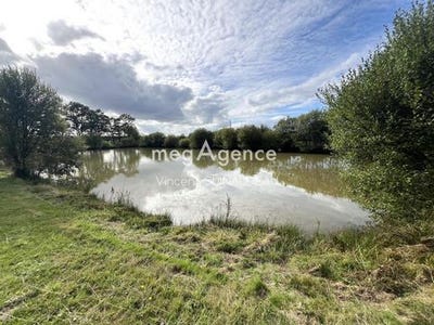 /international/fr/cholet-pays-de-la-loire-310105369367/