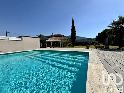 /international/fr/jaujac-rhone-310098416772/