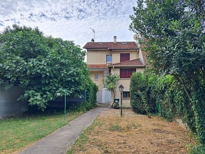 /international/fr/sainte-genevieve-des-bois-centre-val-de-loire-310100708131/