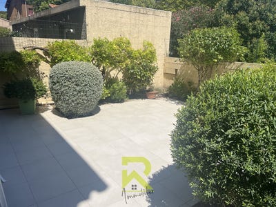 /international/fr/lezignan-corbieres-languedoc-roussillon-310108407574/