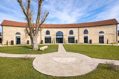 /international/fr/beaune-burgundy-310107649038/
