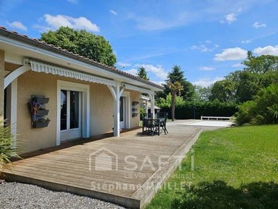 /international/fr/labastide-d-armagnac-aquitaine-310108290079/