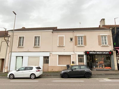 /international/fr/le-creusot-burgundy-310103645803/