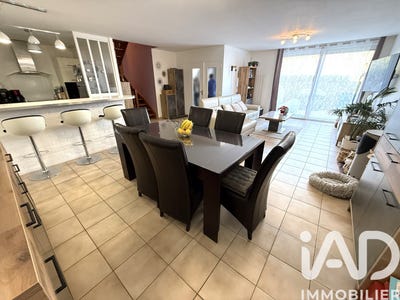 /international/fr/courcy-la-basse-normandie-310106965878/